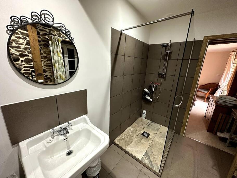 Вилла "L'Annexe" Dournazac Экстерьер фото