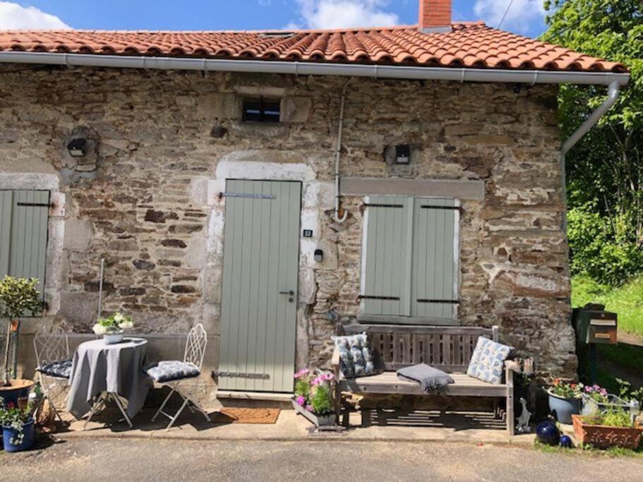 Вилла "L'Annexe" Dournazac Экстерьер фото